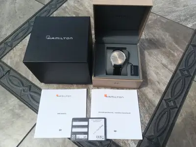 Hamilton Jazzmaster Thinline automatic dress watch H38525721, View more