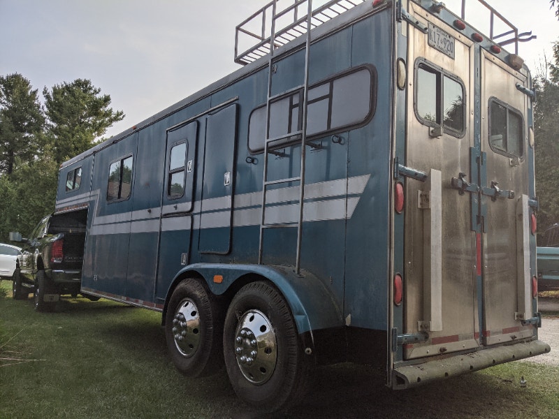 two horse trailer with lq Other Guelph Kijiji