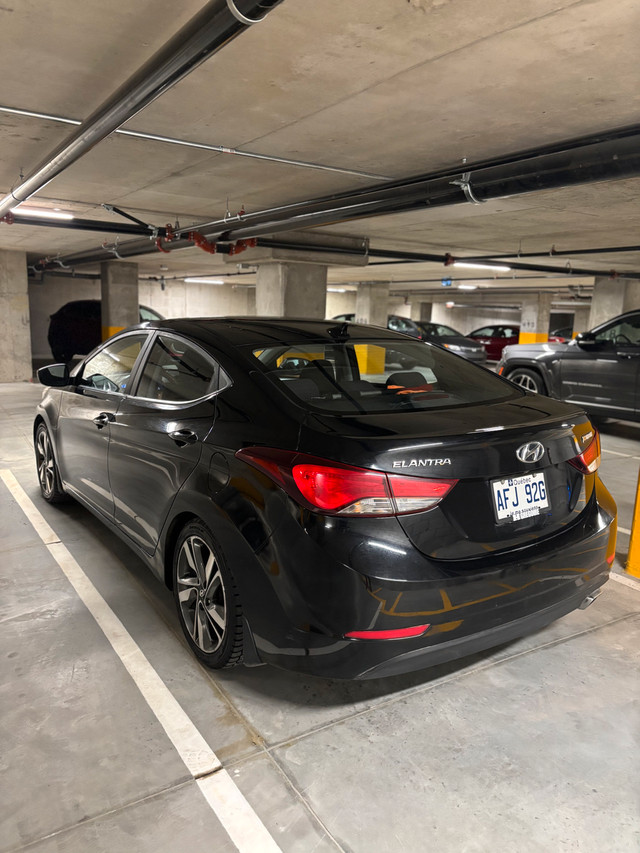 Hyundai Elantra 2015 automatic affordable car dans Autos et camions  à Ville de Montréal - Image 4
