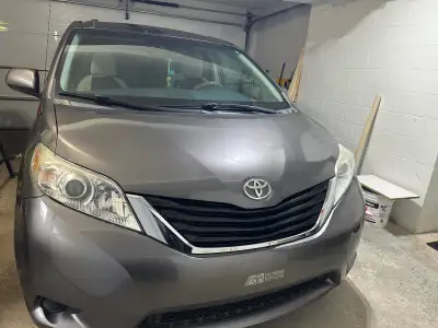 This car is in a very good condition. It’s a brand new car.