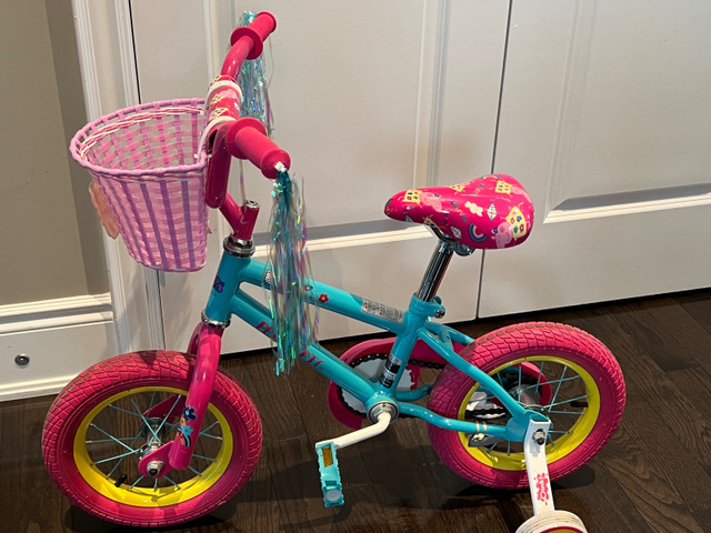 Toddler Bike with training wheels in Kids in Markham / York Region