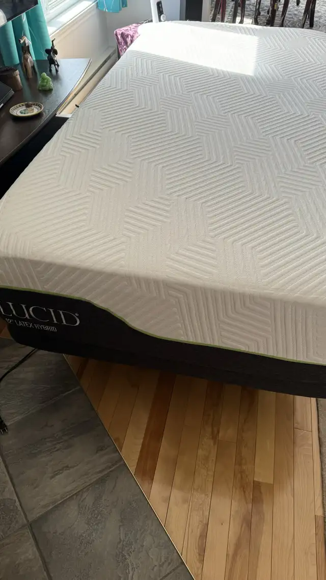 lit personnel - zero gravitité presque neuf in Beds & Mattresses in Trois-Rivières - Image 3