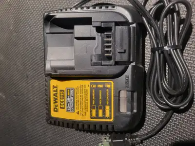 New Dewalt DCB115 12v/20v fast, View more