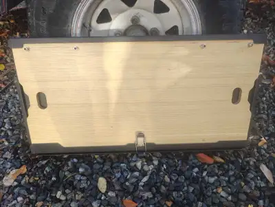 This is a used Jeep Wrangler rear table, perfect for adding functionality to your ride. This conveni...
