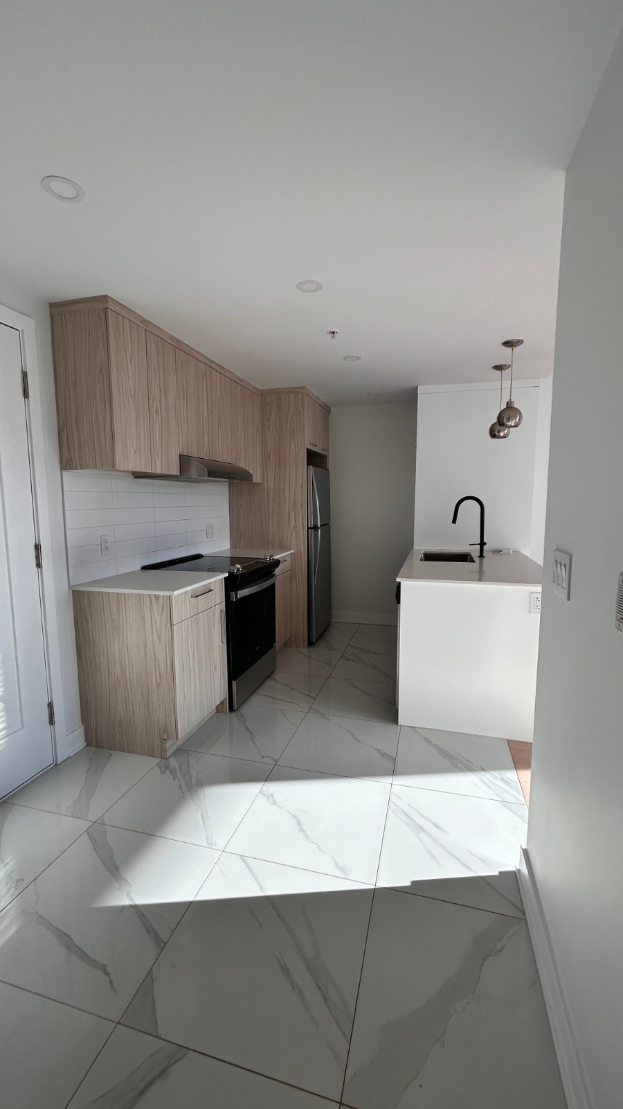 Condo 1 CAC Ahuntsic | Hydro + Parking intérieur inclus | Gym — photo 2