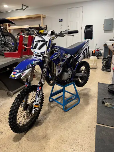 2007 YZ 85 This bike has never been raced, but too small for the boy now so must sell. Fresh bottom...
