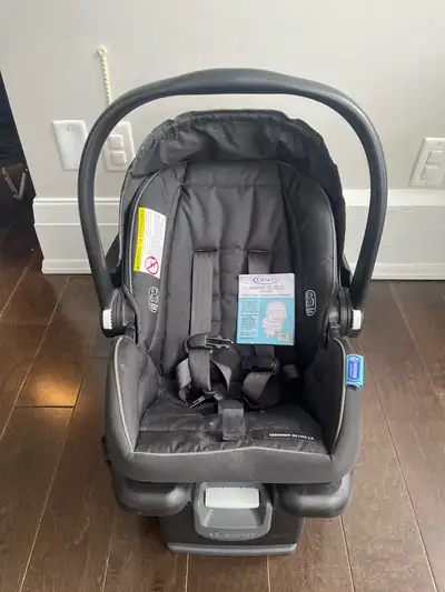 Graco SnugRide 35 LX car seat, View more