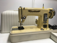 BROTHER PORTABLE SEWING MACHINE 