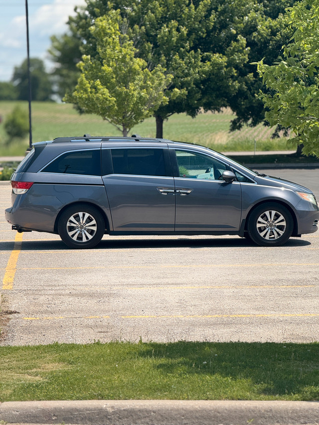 honda odyssey 2015 in Cars & Trucks in London - Image 2
