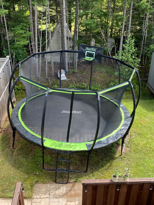 14FT JumpFlex trampoline, with Projam hoop, anchors and ladde | Exercise  Equipment | Moncton | Kijiji