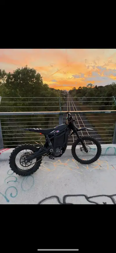 Selling my Talaria sting 72v Only reason selling it because I’m looking into getting a mid size bike...