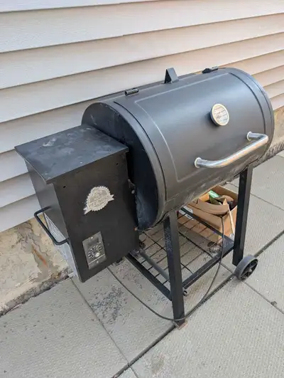 Pitboss Pellet Smoker & Pellets, View more