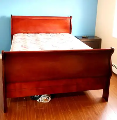 Queen Sleigh Bed w Matress & Box, View more