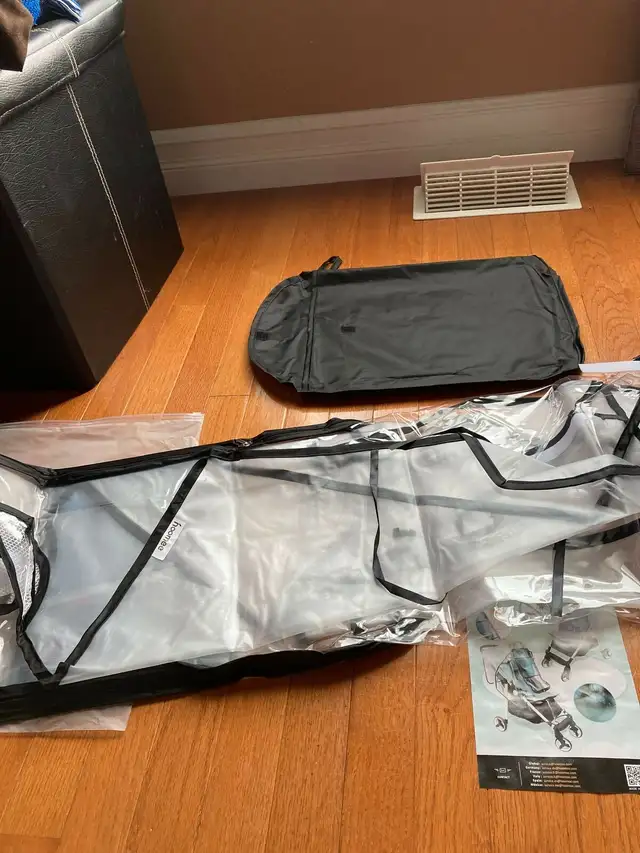 Universal stroller rain and bug net in Strollers, Carriers & Car Seats in London - Image 6