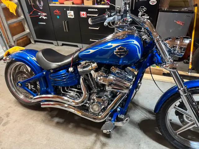 2009 Harley-Davidson Rocker C in Street, Cruisers & Choppers in Calgary - Image 10