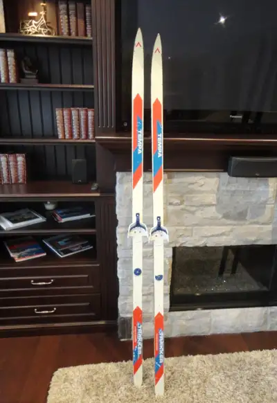 Vintage Tempa Trakker 190cm Waxless Cross Country Skis -3 Pin, View more