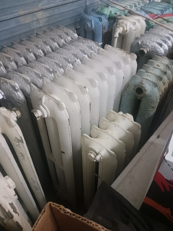 Old Hot Water Radiators in Heaters, Humidifiers & Dehumidifiers in Vernon - Image 3