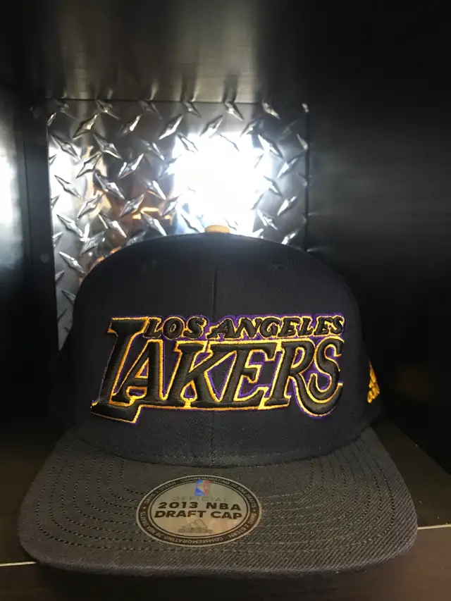 Los Angeles Lakers Adidas yellow crest black snapback63804702551171120