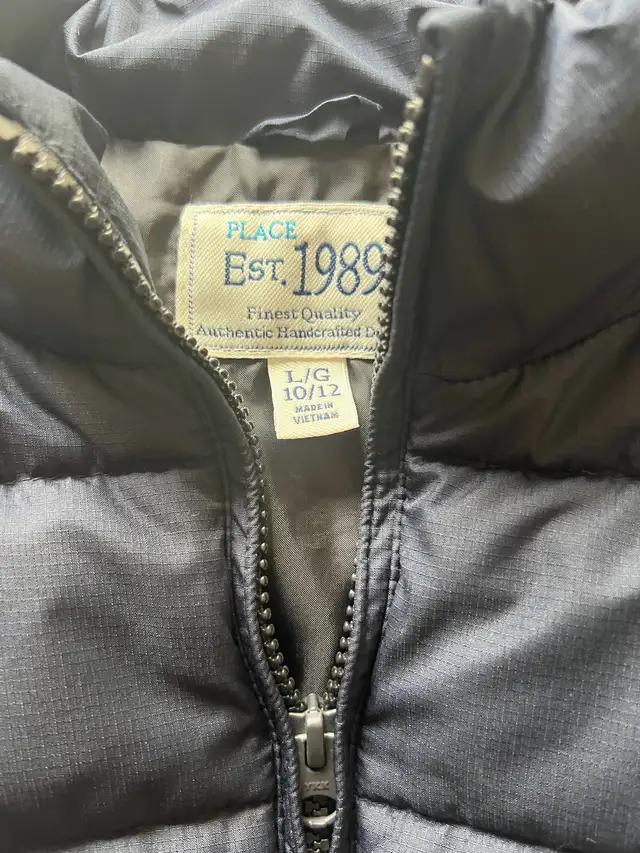 Boys Size Large 10/12 Childrens Place Winter Coat Puffer Jacket in Kids & Youth in Kingston - Image 4