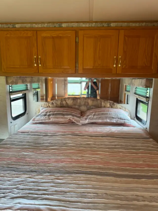 For Sale: 2002 Newmar Dutch Star 3853 Diesel Pusher in RVs & Motorhomes in Ottawa - Image 9