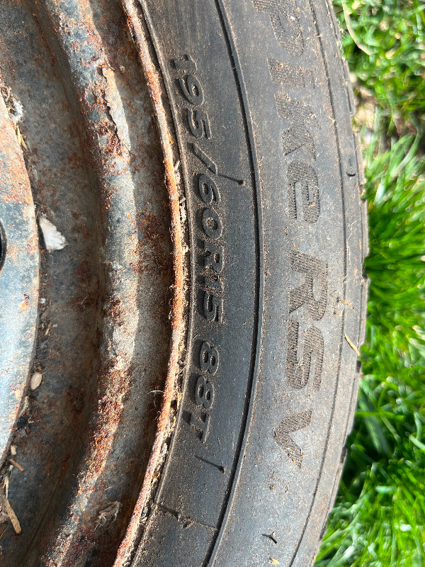 Winter tires and rims 195/60R15 in Tires & Rims in Oshawa / Durham Region - Image 3