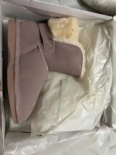 woman’s winter boots size 9, View more