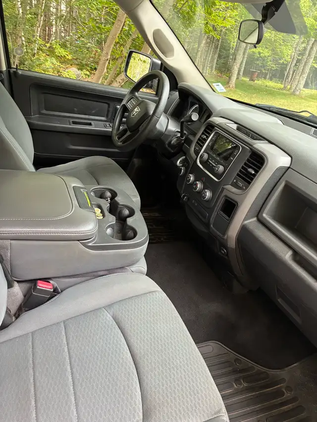 2013 Ram 1500 ST 5.7 Hemi in Cars & Trucks in Bedford - Image 6