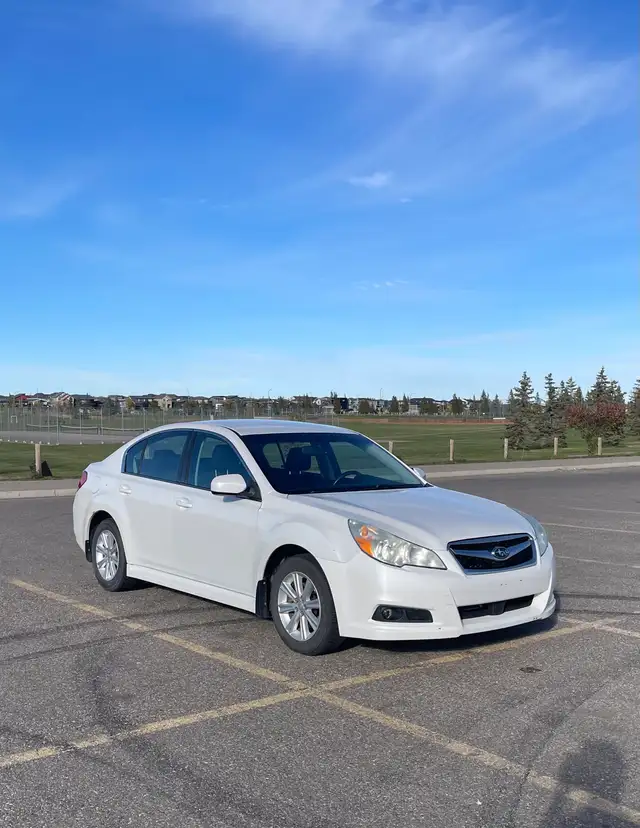 2011 Subaru Legacy in Cars & Trucks in Lethbridge - Image 2
