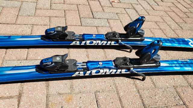 168cm Atomic Skis with Bindings in Ski in Barrie - Image 4