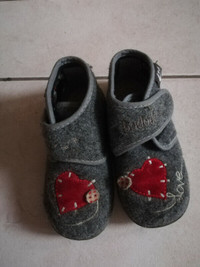 Bododo Italy Wool Toddler Shoes Size 8.5 in Great Condition