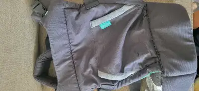 Infantino baby carrier very gently used. Only a hand full of times. Was not the style for me