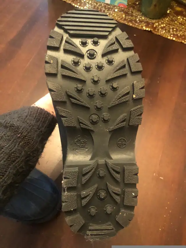 Boys Black Winter Boots. Size 5. in Kids & Youth in Edmonton - Image 4