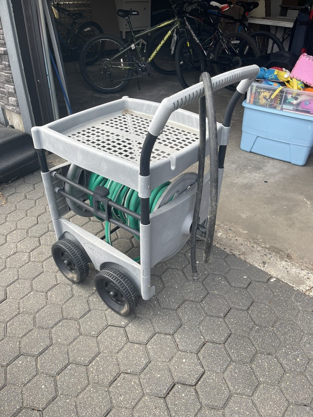 Suncast Hose Reel with hose included Outdoor Tools & Storage