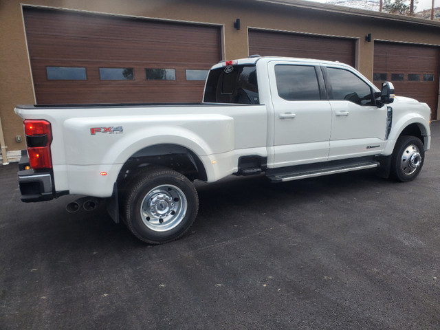 2023 FORD F450 FX4 SUPERDUTY DUALLY LARIAT 4X4 FULLY LOADED UP in Cars & Trucks in Kelowna - Image 3