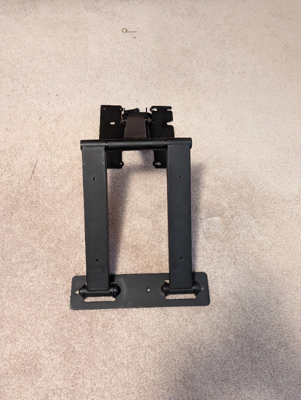 Monoprice Titan Series Full-Motion Articulating TV Wall Mount in Video & TV Accessories in City of Toronto - Image 3