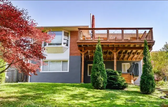 3 Bed 1 Bath house in Oshawa