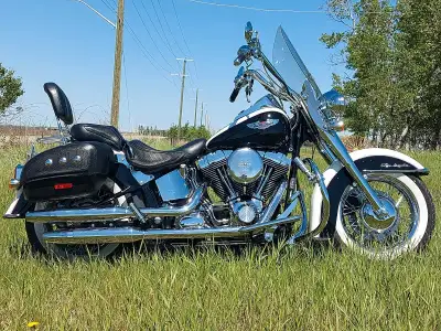 2005 Harley Davidson Softail Deluxe. Well taken care of, ready to sell. Has all the quick connect ac...
