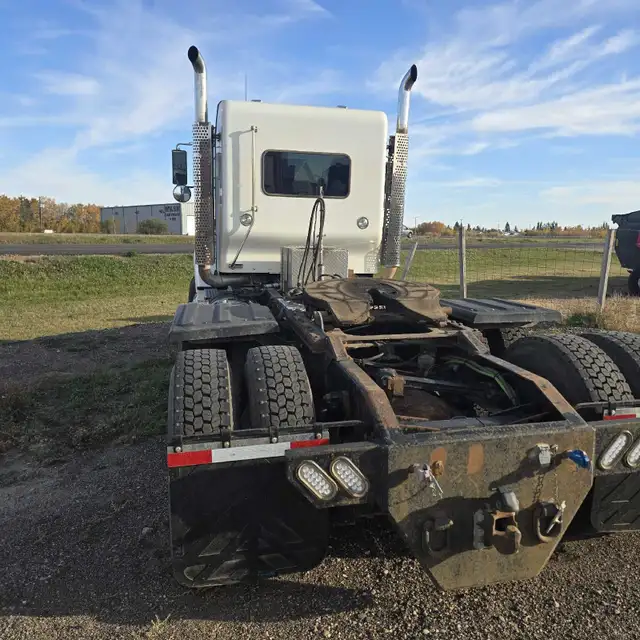 T800 kenworth in Heavy Trucks in Saskatoon - Image 5