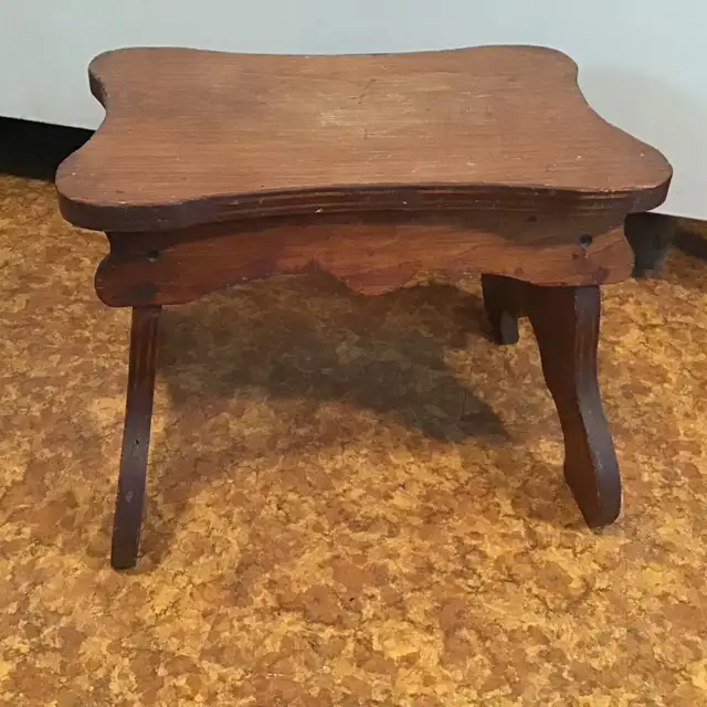 Petit banc en bois in Other in Laval / North Shore - Image 2