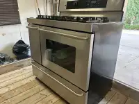  Gas/electric stove