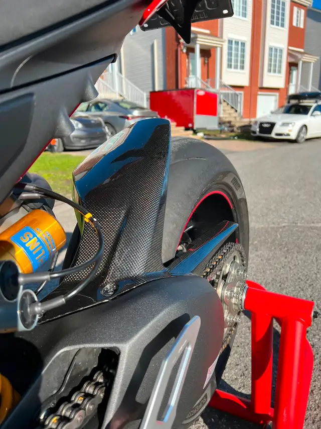 Ducati Panigale V4S in Sport Bikes in Laval / North Shore - Image 7