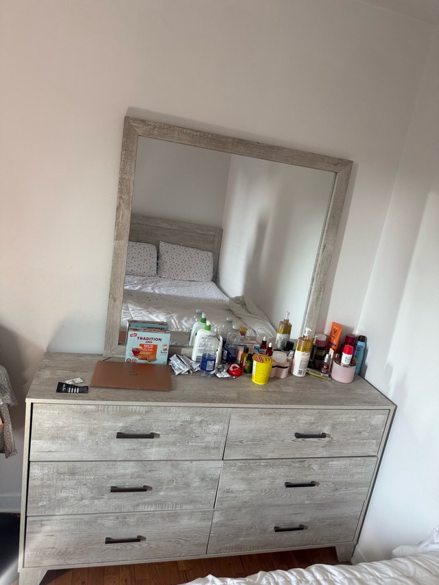 Chambre disponible dans un 4 ½ – Colocataire recherchée — photo 2