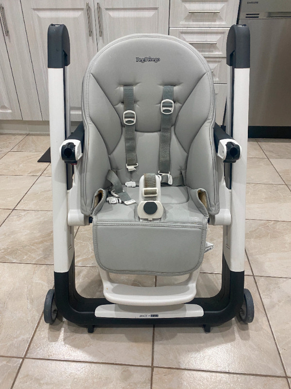 Peg Perego Siesta High Chair in Feeding & High Chairs in City of Toronto - Image 4