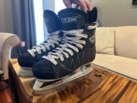 CCM Intruder Junior Hockey Skates Size 4