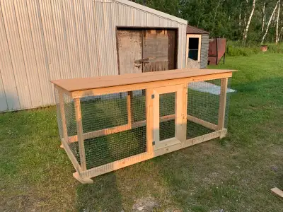 Tractor easily moved around the yard. Can be used for rabbits, chickens, ducks, etc. sits right on t...