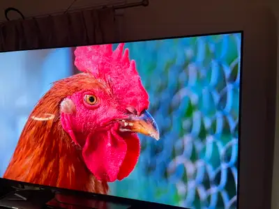 Samsung 75 inches 4K smart tv like new, View more