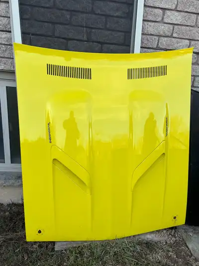 1970-1974 Original Plymouth Cuda Hood Dual Scoop Twin Bulge. Mint original Cuda hood with windshield...