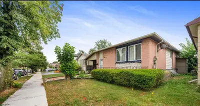 Private room for rent for indian male. Rent include all the utilities. Close to centennial college (...