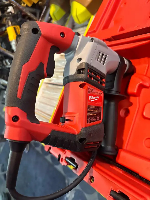 Milwaukee Hammer Drill  in Power Tools in Mississauga / Peel Region - Image 4