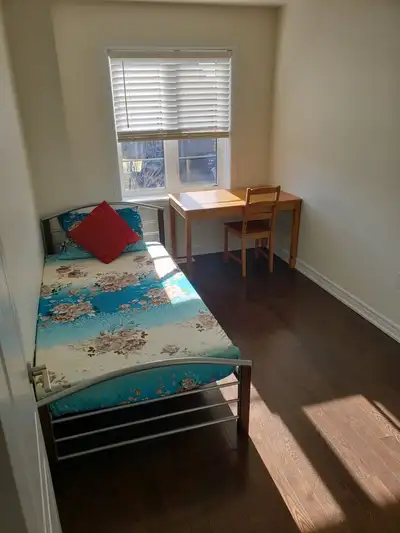 Student Room - $550 Room for RENT -$550 ( Student Housing) Room available from 1 MARCH 2026. ROOM #1...